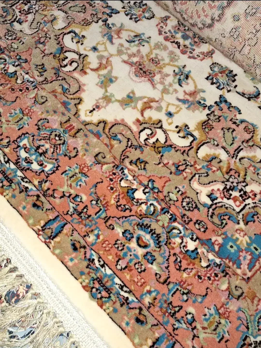 ۲ فرش ماشینی طرح ابریشم گل برجسته رادین اصفهان|فرش|کرمانشاه, |دیوار