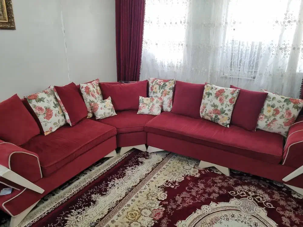 مبل هفت نفره  و سه عدد  عسلی|مبلمان خانگی و میز عسلی|آستارا, |دیوار