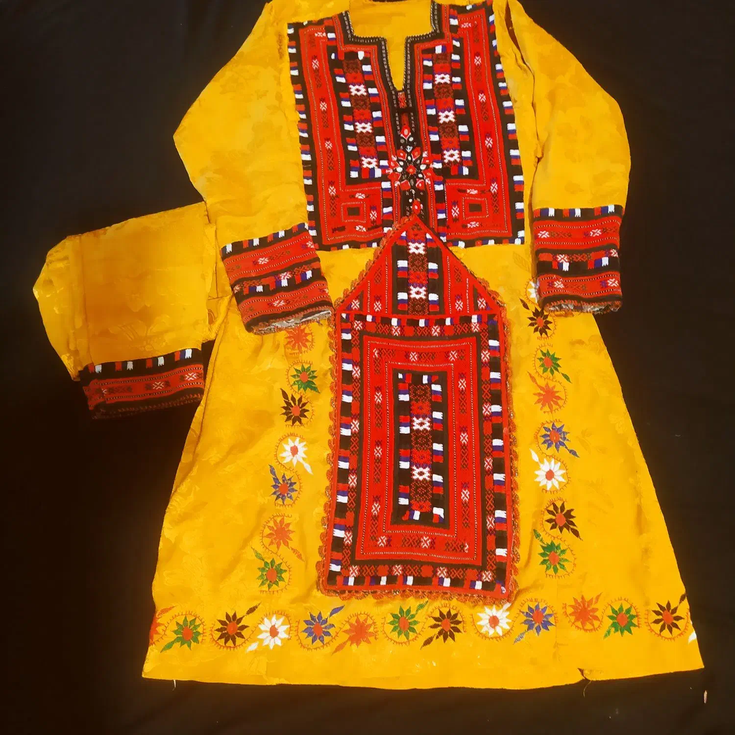 درحد نو|لباس|مهرگان, |دیوار