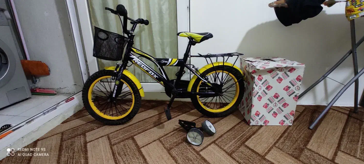 دوچرخه|دوچرخه، اسکیت، اسکوتر|صدرا-فارس, فاز ۲|دیوار