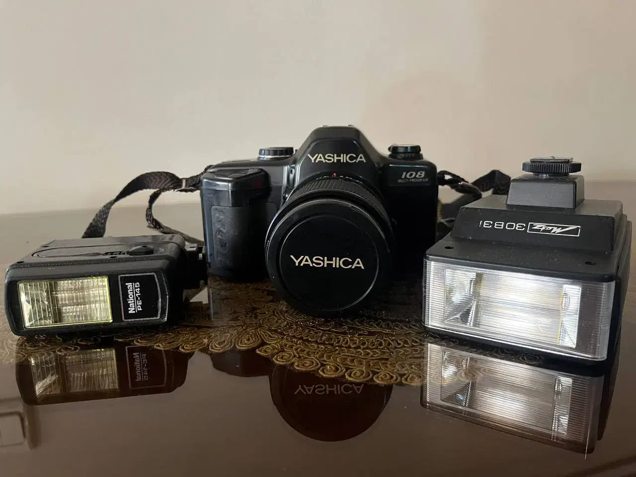 دوربین قدیمی نگاتیو یاشیگا|دوربین عکاسی و فیلم‌برداری|تبریز, |دیوار