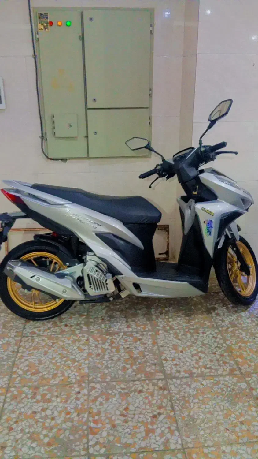 کلیک 180 جهان|موتورسیکلت|اندیشه, اندیشه فاز ۴|دیوار