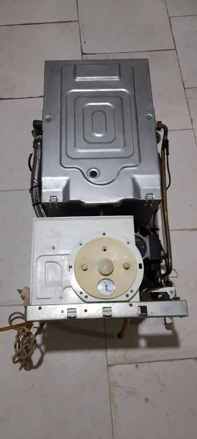 پکیج دیواری کالدا ونزیا ۲۴۰۰۰هزار سرویس کامل شده|آبگرمکن، پکیج، شوفاژ|هشتگرد, شهرک ریحانه|دیوار