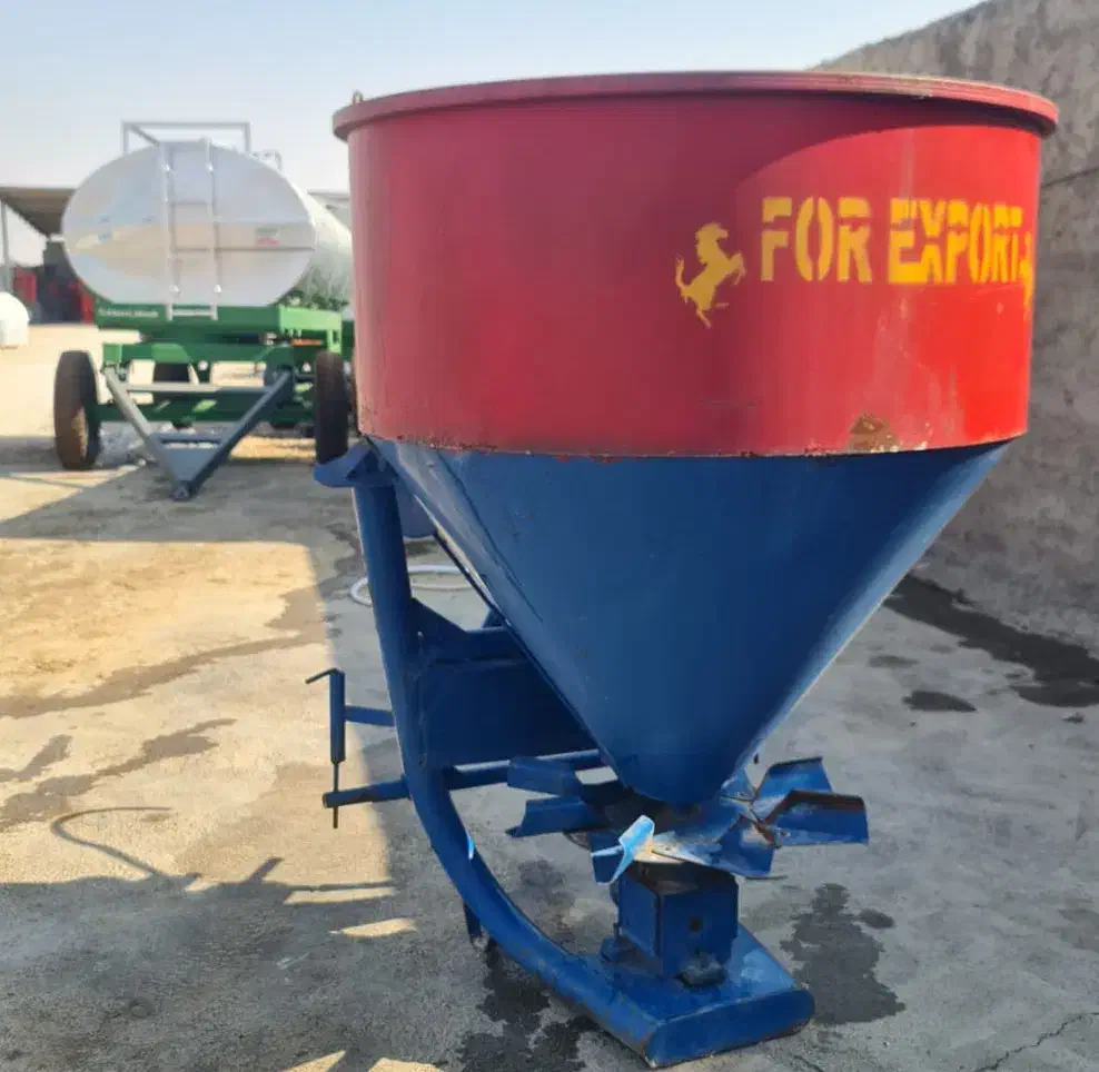 بذرپاش کودپاش تراکتور کاردانه|ماشین‌آلات صنعتی|بیضا, |دیوار