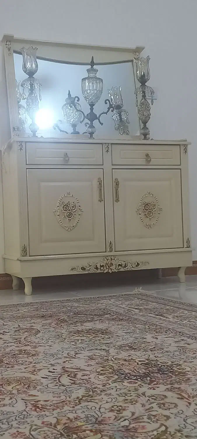 اینه کنسول و میزتی وی|بوفه، ویترین، کنسول|اهواز, شهرک رزمندگان|دیوار