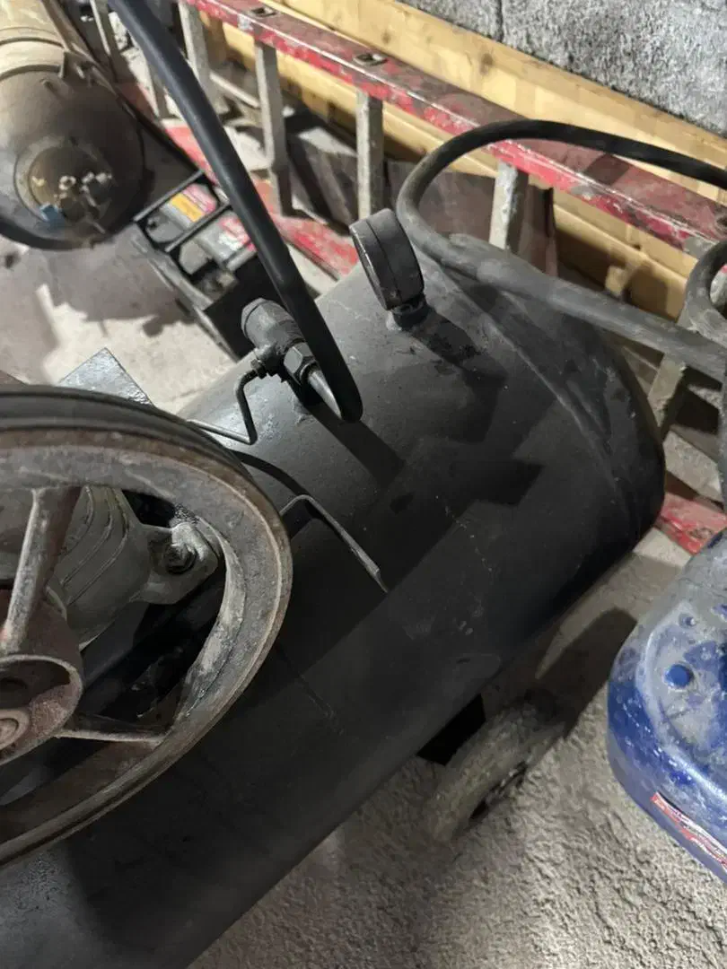 پمپ باد|ابزارآلات|کلاردشت, |دیوار