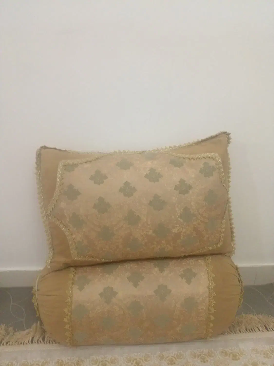 رو بالشت|پشتی|یاسوج, |دیوار