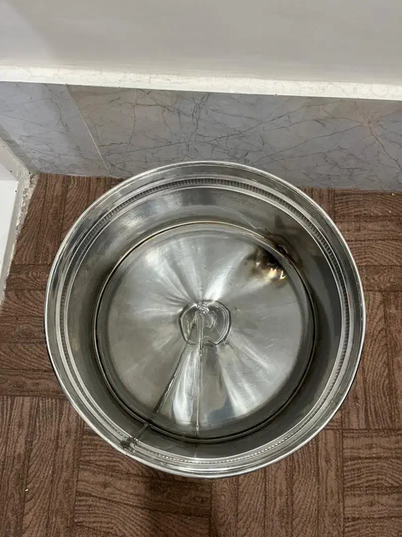 گلاب گیر|ظروف پخت‌وپز|قدس, شهر‌قدس|دیوار