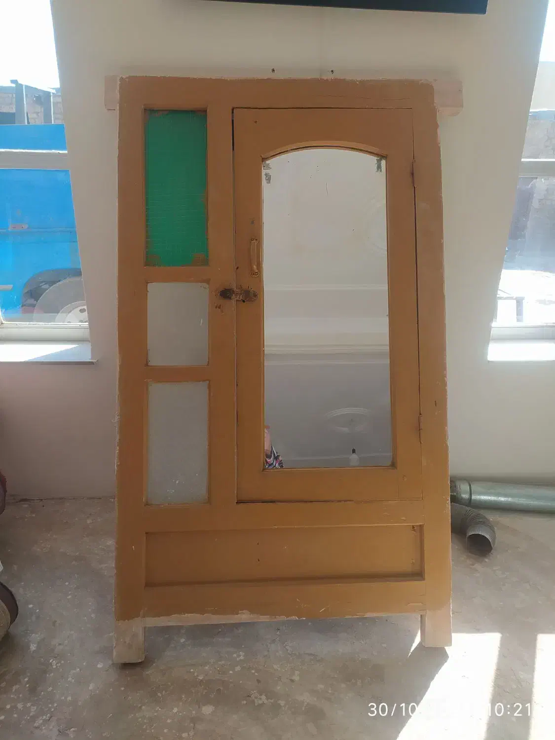 گنجه قدیمی|کتابخانه، شلف، قفسه‌های دیواری|بهار, |دیوار