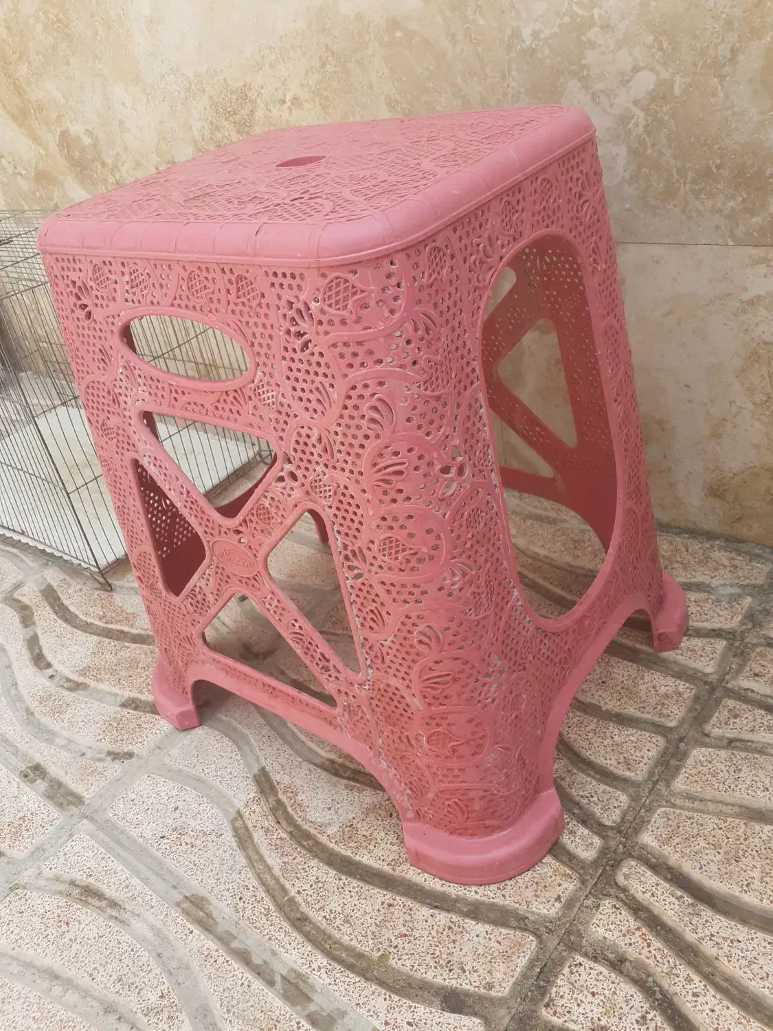 چهارپایه|صندلی و نیمکت|اردبیل, |دیوار