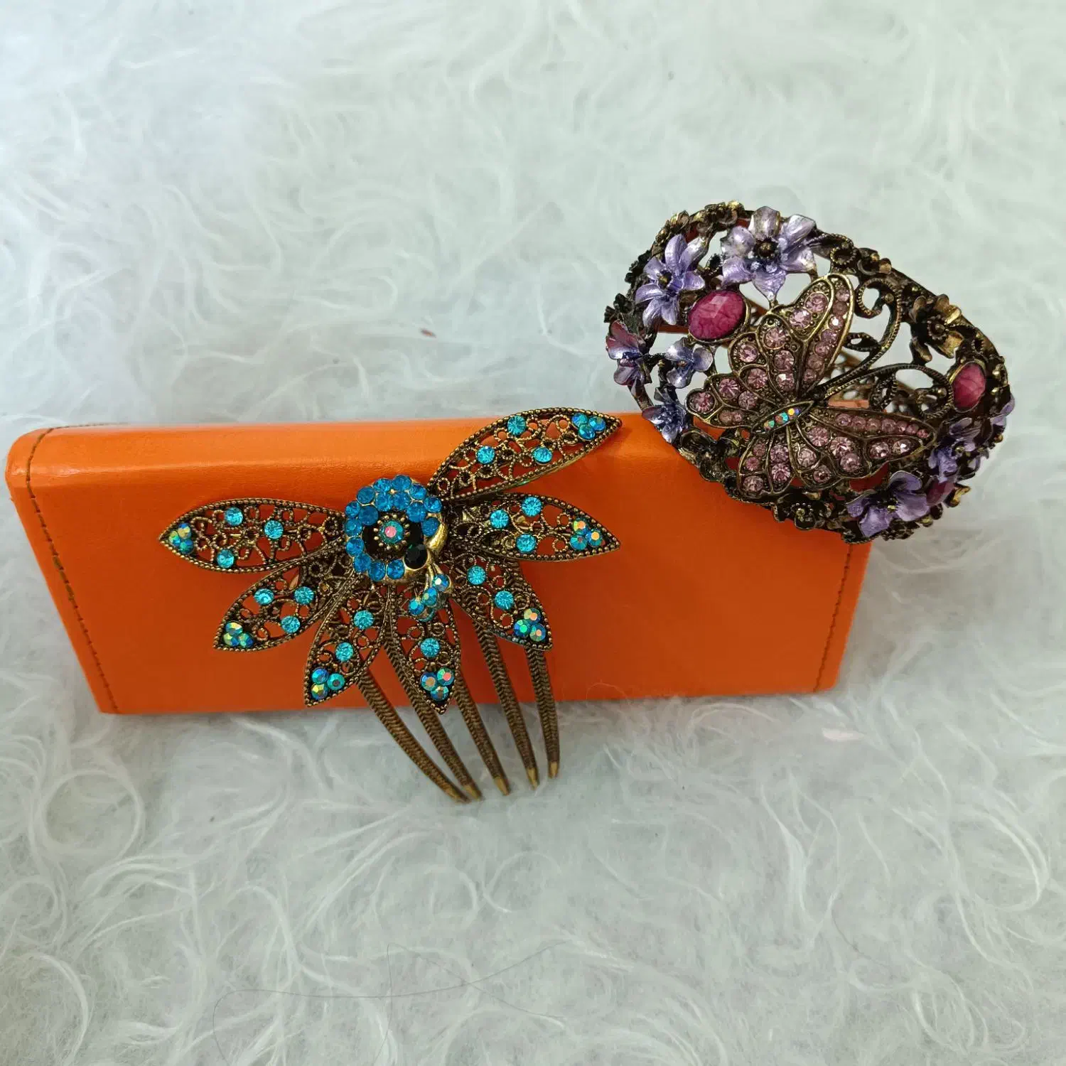 شانه سر +دستبند برنجی(مخصوص هدیه یلدا)|بدلیجات|رشت, کوی مهر|دیوار