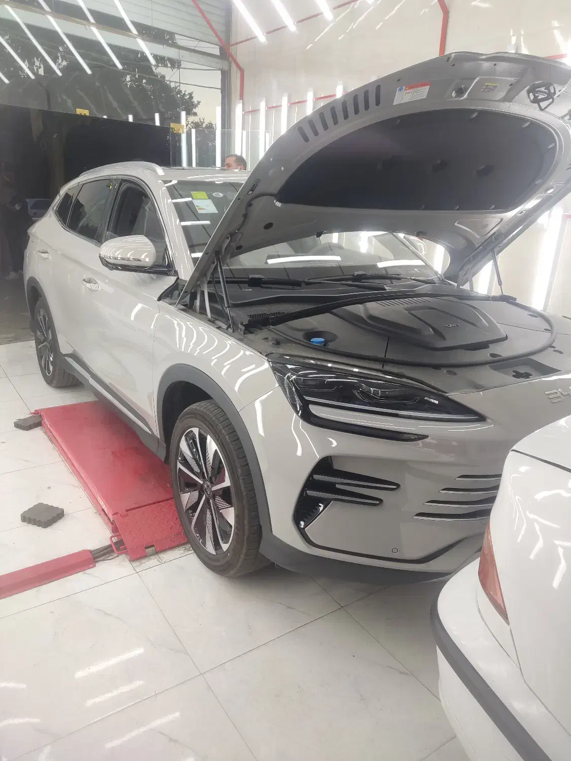 کارشناسی تشخیص رنگ آذربایجان حجتی بلوارمعلم خ دانش|خدمات موتور و ماشین|تبریز, |دیوار