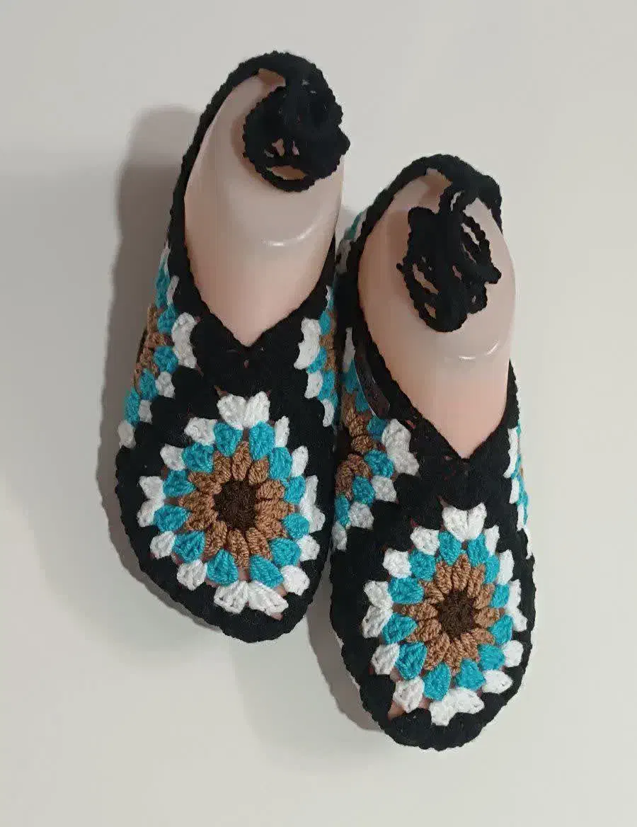 پاپوش یلدایی|لباس|کاشان, درب جوشقان|دیوار