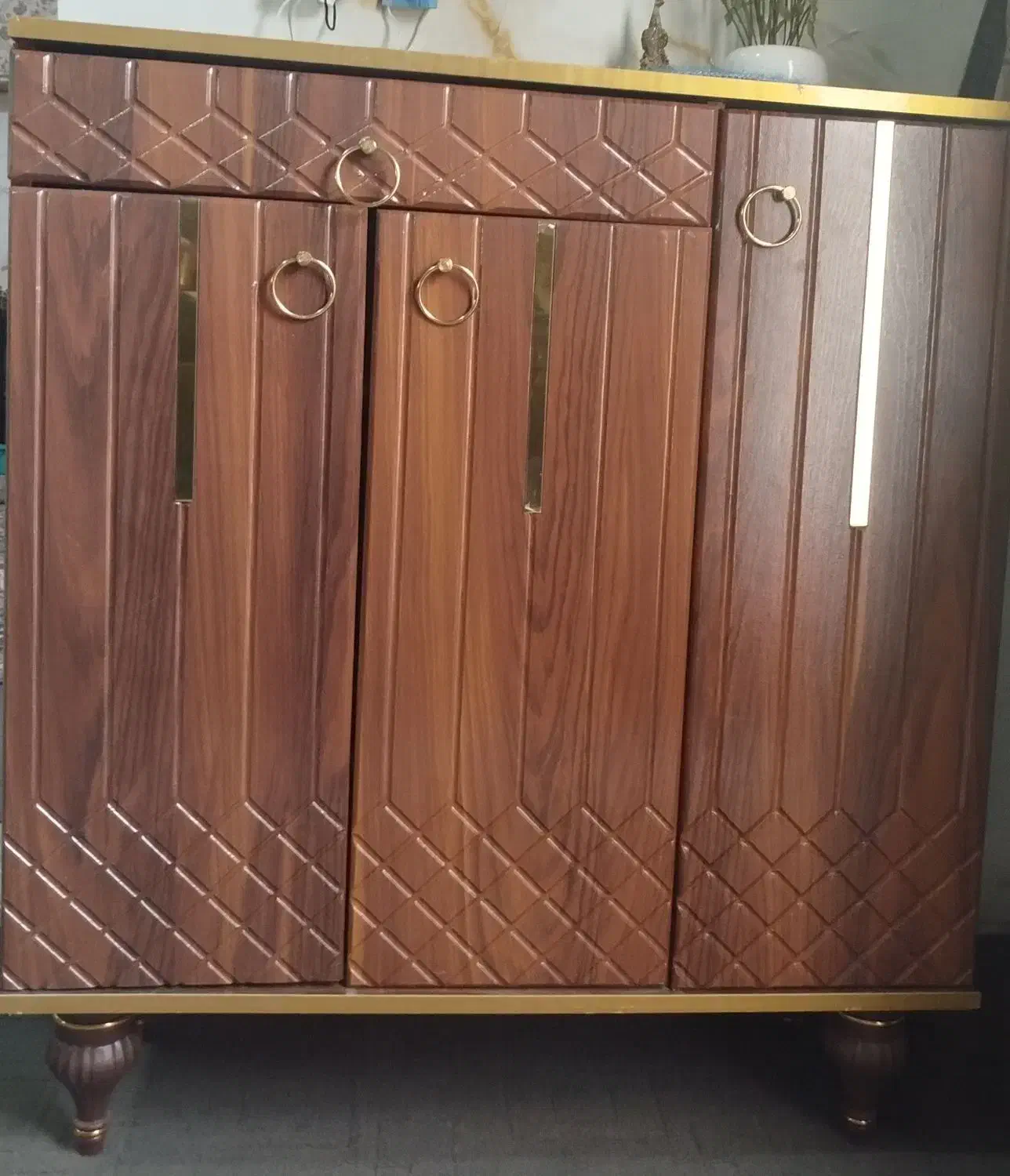 جاکفشی|جاکفشی، کمد، دراور|بردسیر, |دیوار