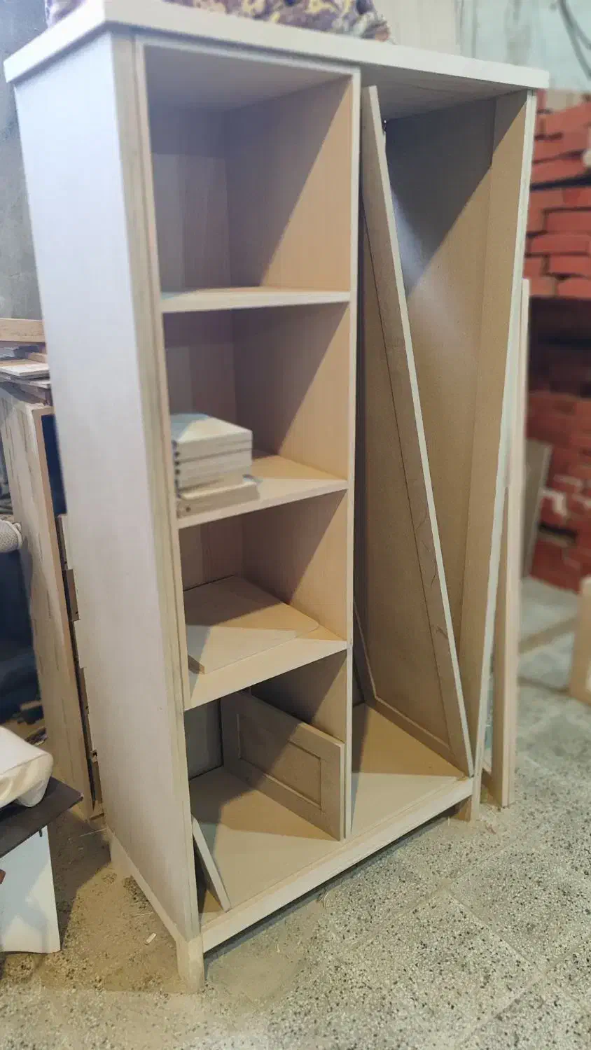 مونتاژ کار و برشکار ام دی اف|استخدام صنعتی، فنی، مهندسی|پردیس, شهرک صنعتی کمرد|دیوار