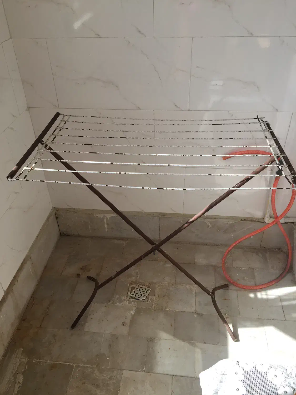 رخت اویز|بندرخت و رخت‌آویز|ماهدشت, |دیوار