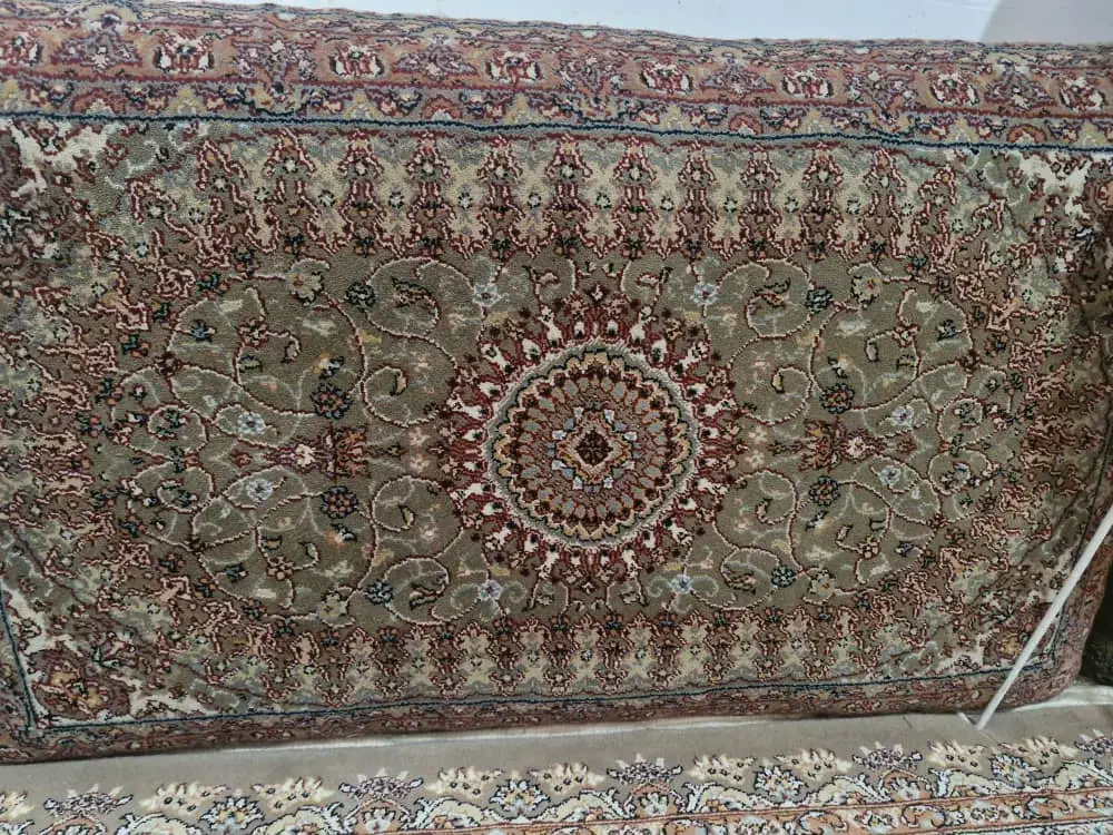 یک دست پشتی سالم دومیلیون وپانصد|پشتی|سنندج, |دیوار