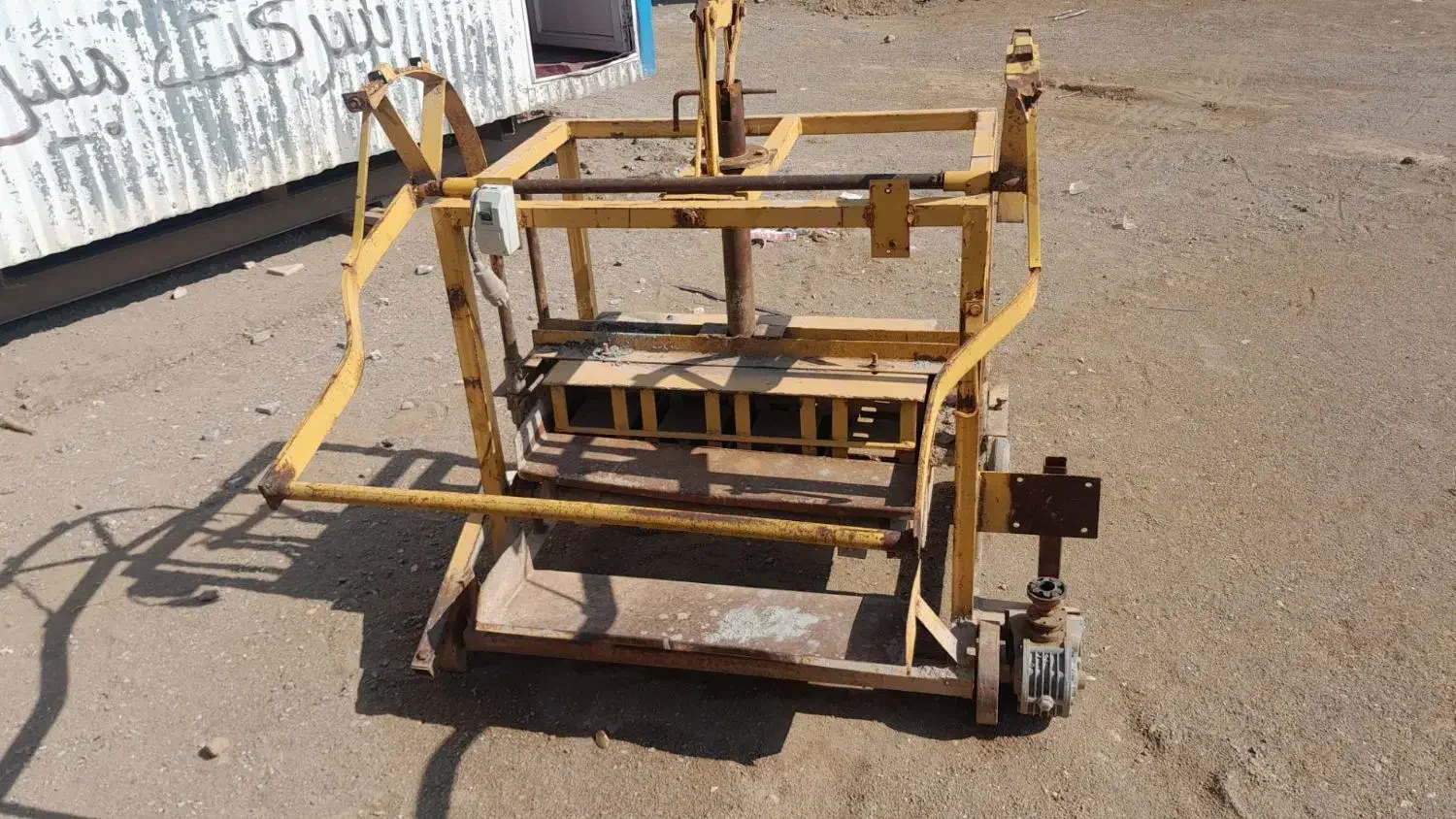 دو عدد دستگاه بلوکه زنی|ماشینآلات صنعتی|خواف, |دیوار