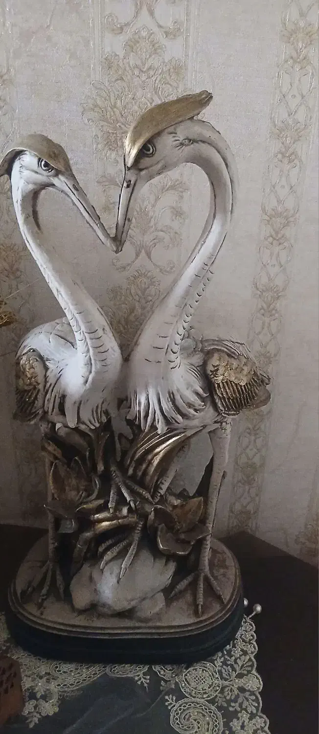 مجسمه آباژوری|مجسمه، تندیس، ماکت|خرمآباد, |دیوار