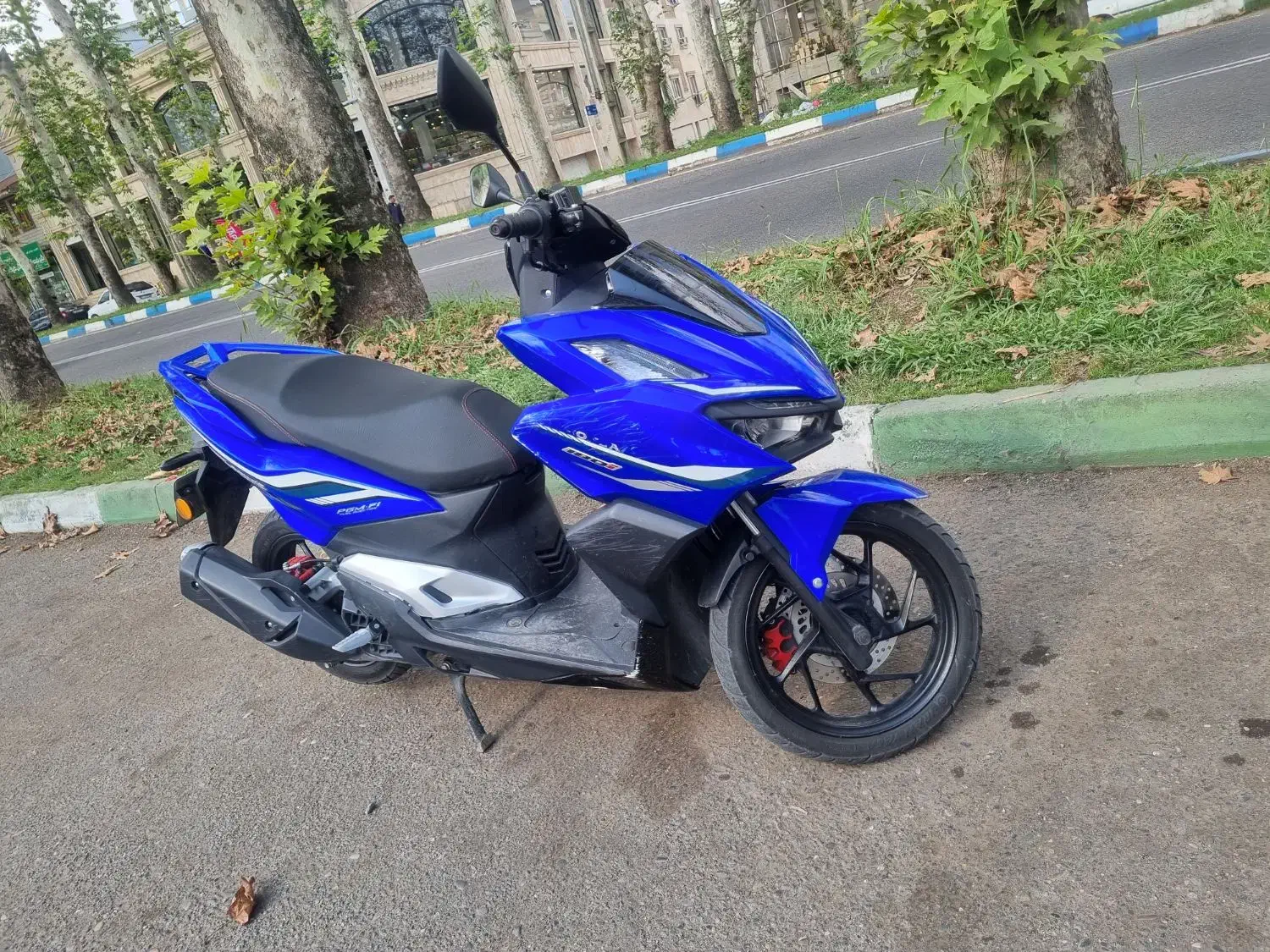 کلیک مدل ۴۰۳طرح آریو ۱۸۰ cc|موتورسیکلت|فومن, |دیوار