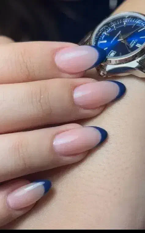 کاشت ناخن|خدمات آرایشگری و زیبایی|بم, |دیوار