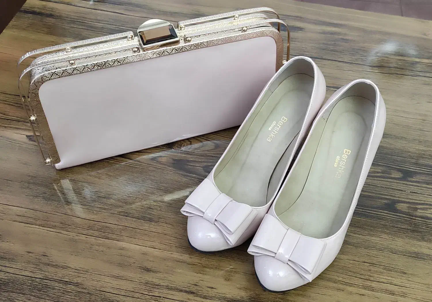 کیف و کفش صورتی مجلسی،  ست،  برند برشکا اصل|کیف، کفش، کمربند|تبریز, |دیوار