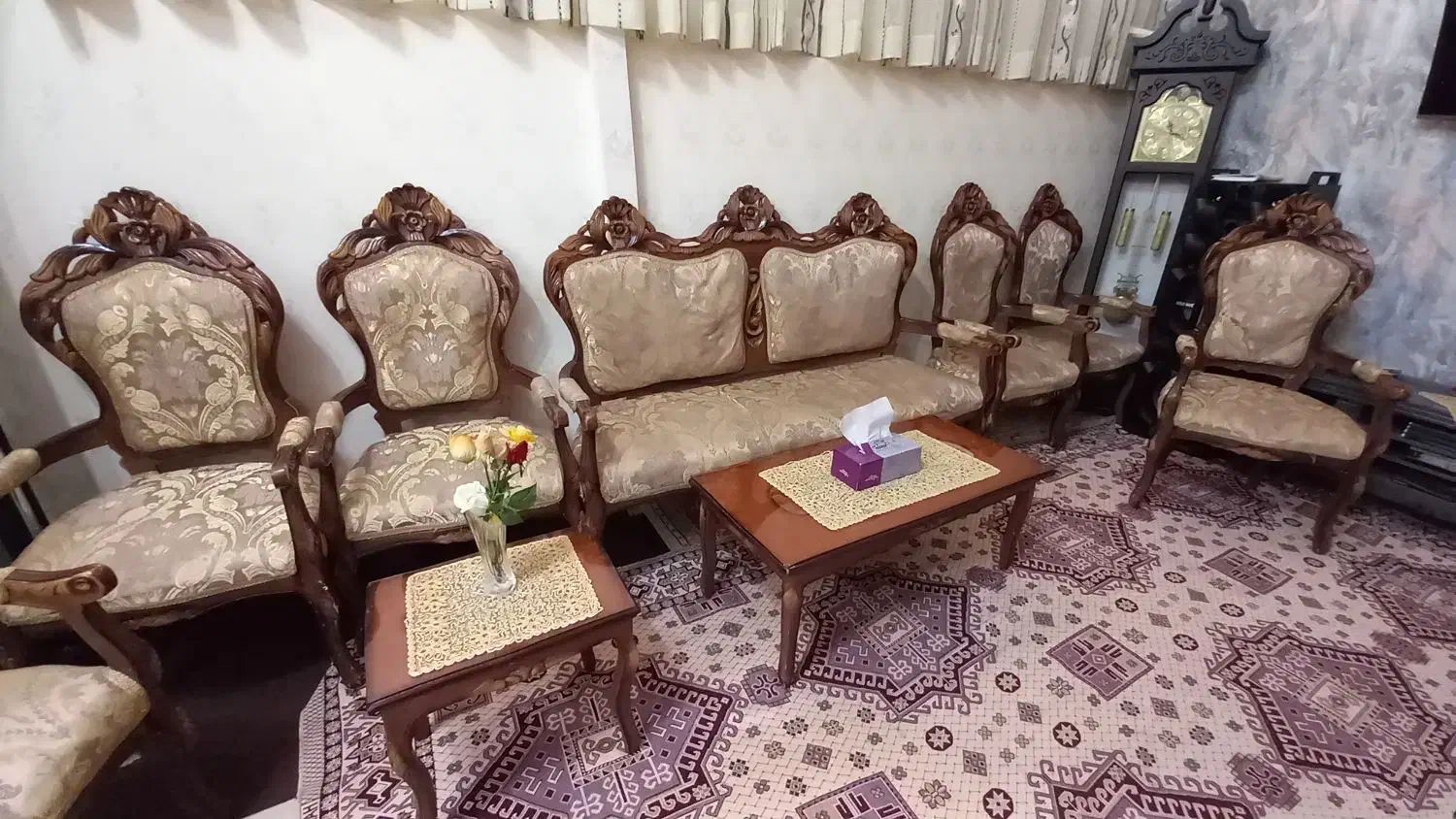مبل سلطنتی چوب راش ۹نفره|مبلمان خانگی و میز عسلی|تربت‌حیدریه, حسنی بالا|دیوار