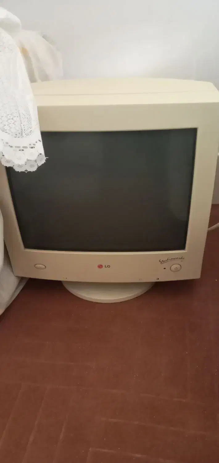 مونیتورکیس موس صفحه کلید|رایانه رومیزی|سمنان, |دیوار