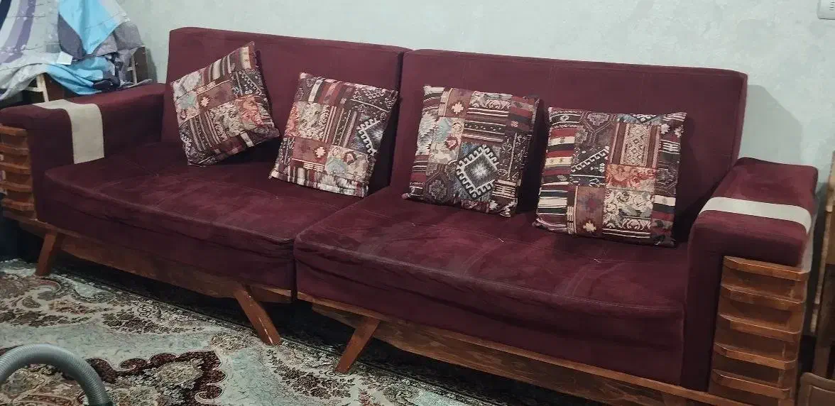 مبل راحتی رنگ زرشکی|مبلمان خانگی و میز عسلی|قدس, شهرقدس|دیوار