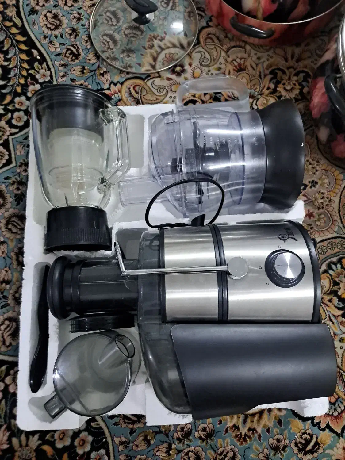 آبمیوه گیری ۵کاره|آبمیوه‌گیر و آب‌مرکبات‌گیر|قم, شهرک سازمان آب|دیوار