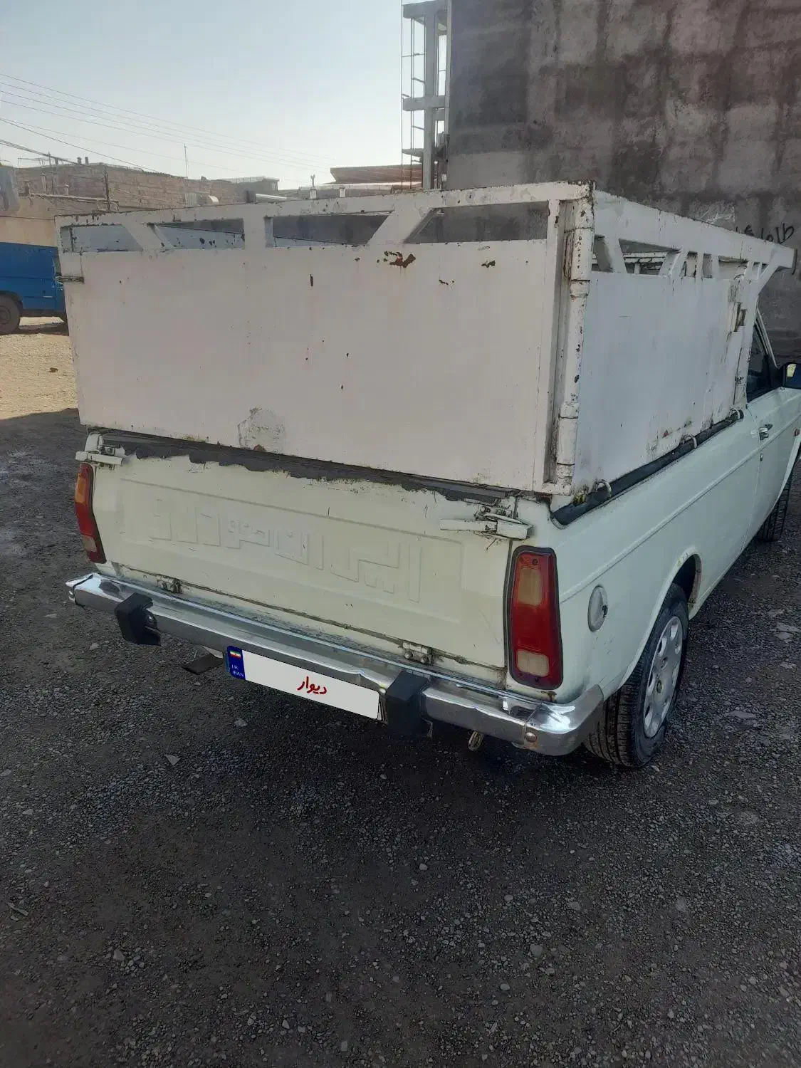 پیکان وانت|خودرو سواری و وانت|میانه, |دیوار