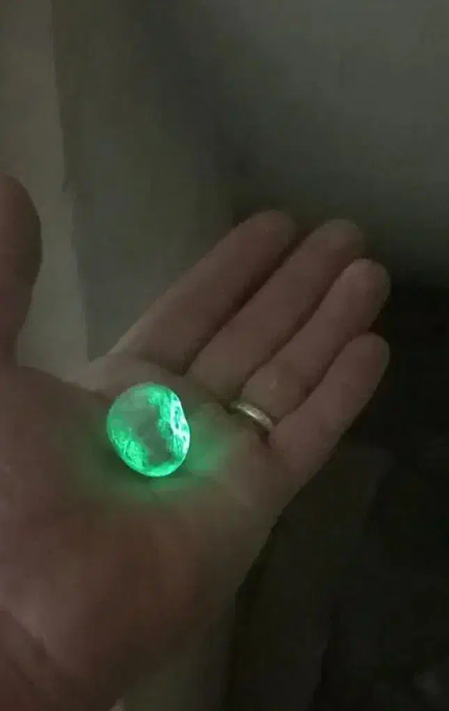 سنگ گوهر شب چراغ|کلکسیون اشیاء عتیقه|رباط‌کریم, رباط‌کریم|دیوار