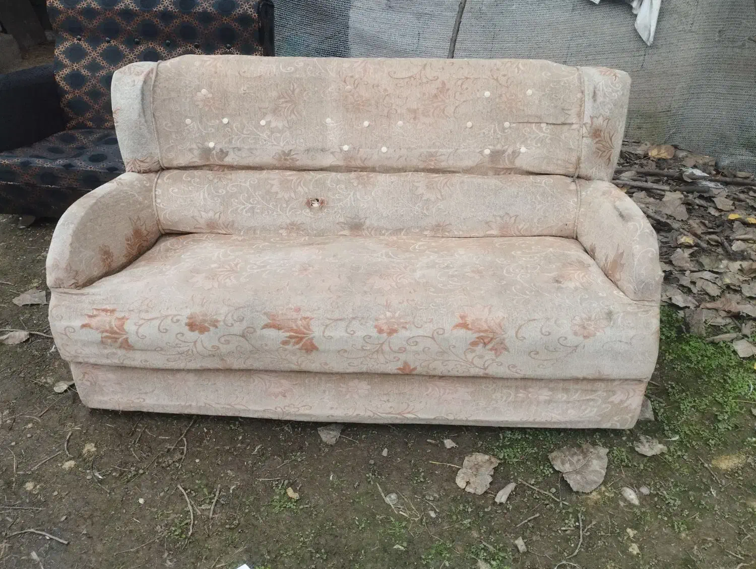 مبل|مبلمان خانگی و میز عسلی|رشت, خواهر امام|دیوار