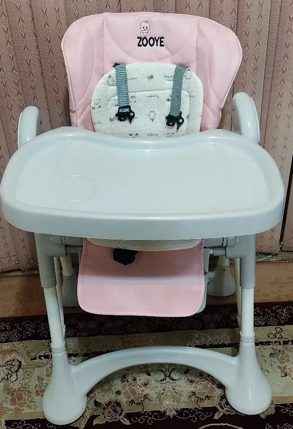 صندلی غذای کودک زویه|تخت و صندلی بچه|شیراز, پودنک|دیوار