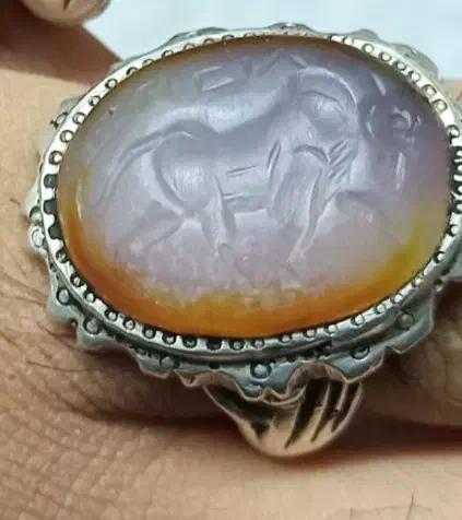 انگشتر نشان کهنه|کلکسیون اشیاء عتیقه|نهاوند, |دیوار