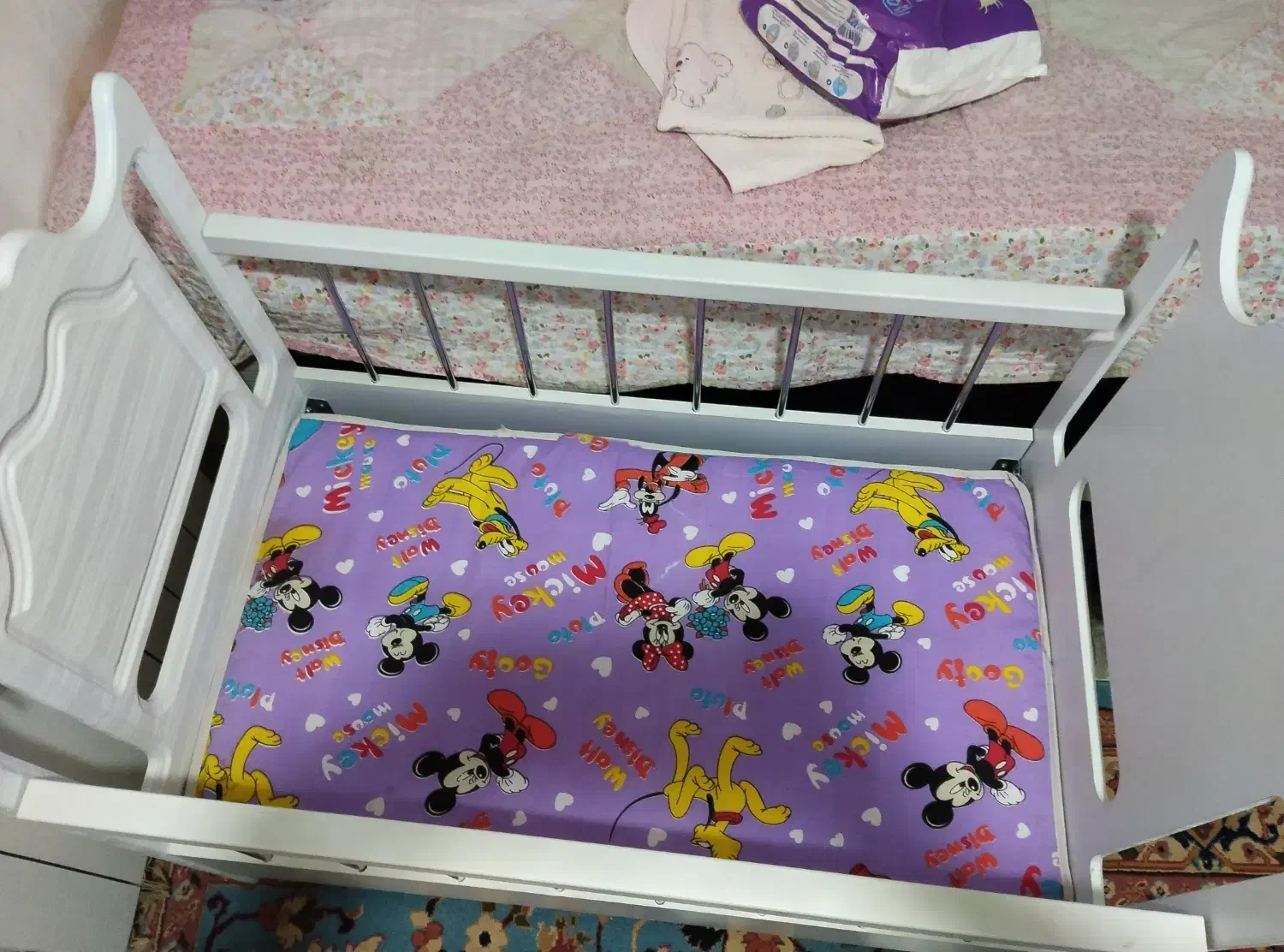 لوازم کودک|تخت و صندلی بچه|اشتهارد, |دیوار