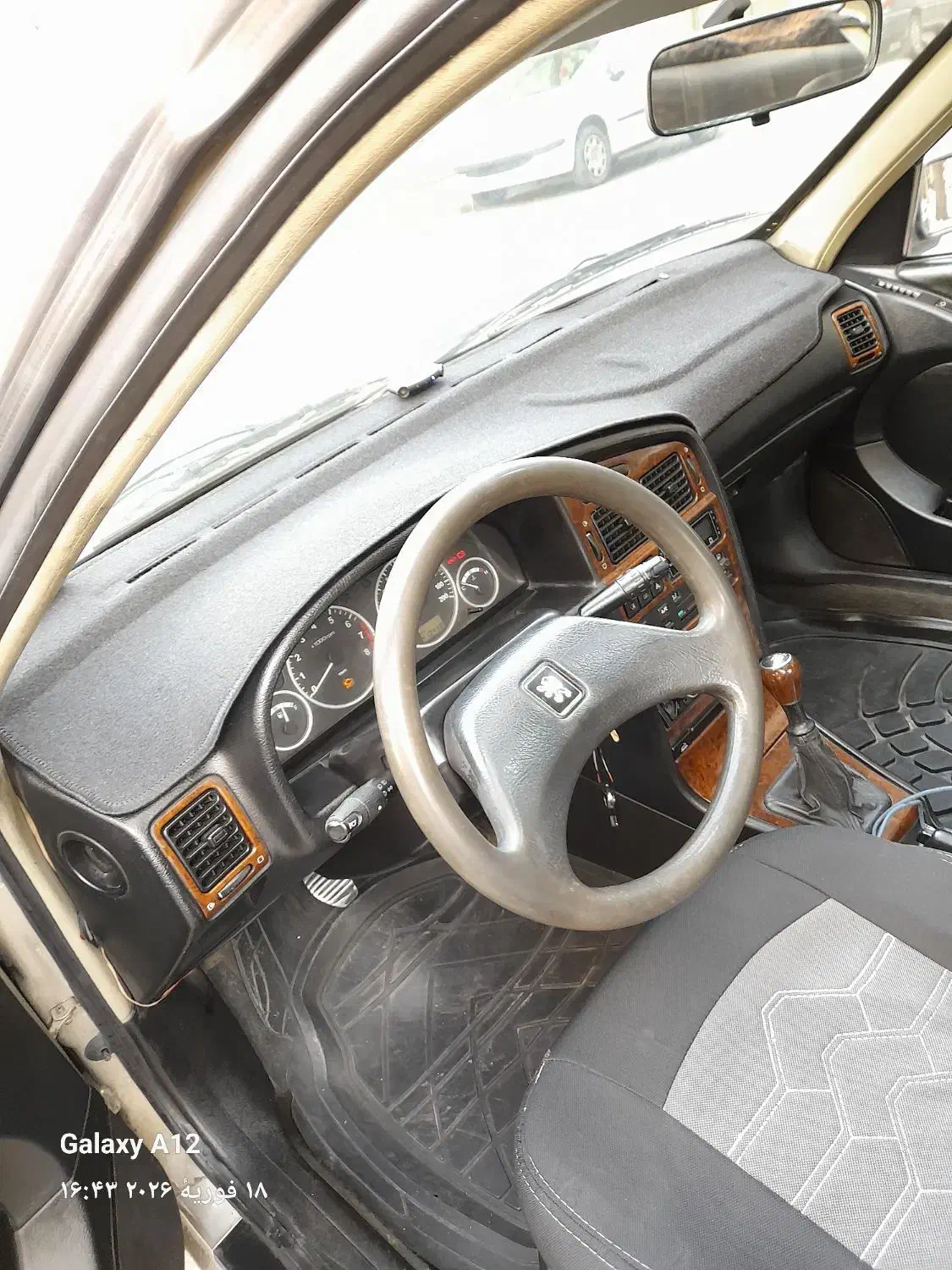 پژو ۴۰۵ مدل ۸۴|خودرو سواری و وانت|تهران, گلچین|دیوار