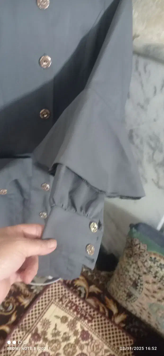 مانتو بلند|لباس|مشهد, موعود|دیوار