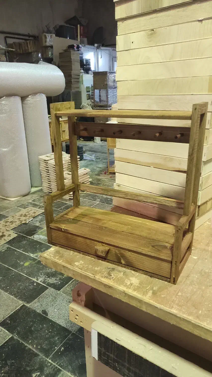 نجار،کارگر ساده و ماهر|استخدام صنعتی، فنی، مهندسی|باسمنج, |دیوار