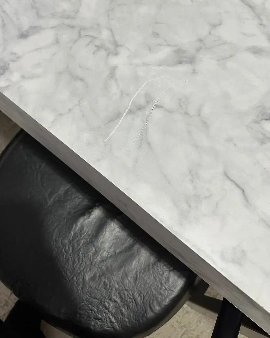 میز|میز تحریر و کامپیوتر|رشت, استادسرا|دیوار