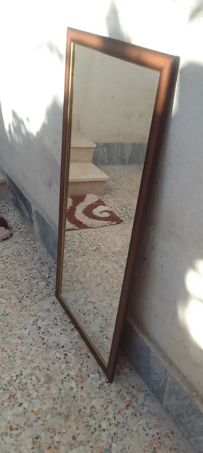 آینه|آینه|خرم‌آباد, |دیوار