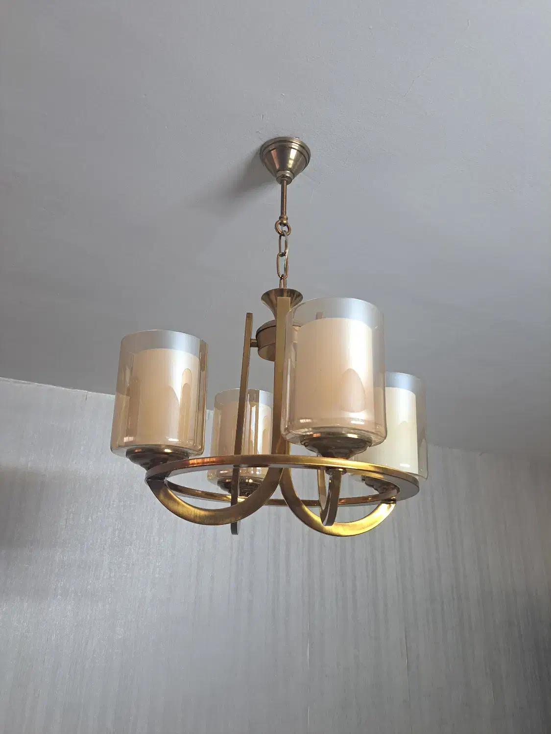 لوستر طلایی کلاسیک ،بدون هیچ ایراد|لوستر و چراغ آویز|لنجان, |دیوار