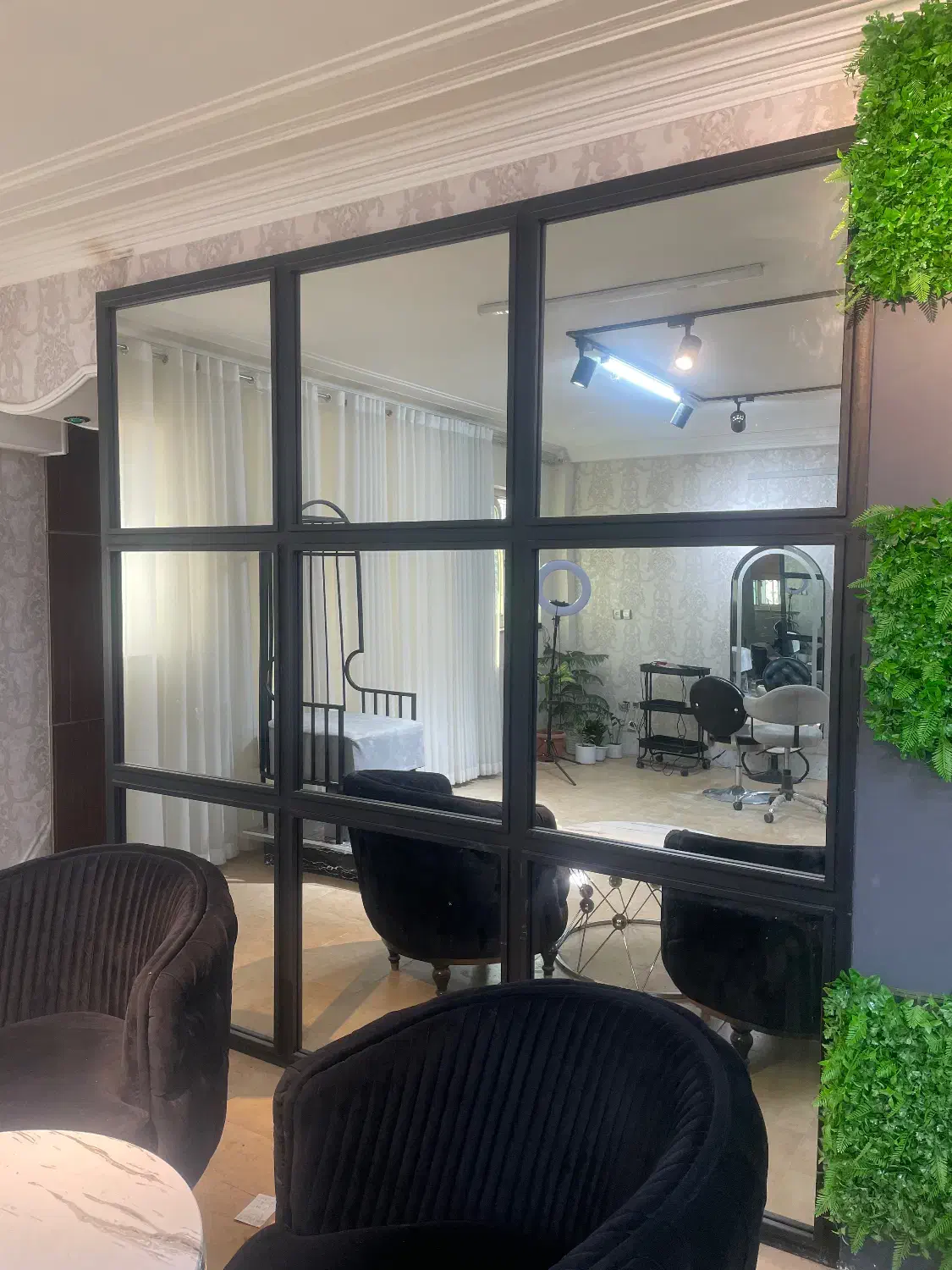 آیینه با قاب آهنی|آینه|گالیکش, |دیوار