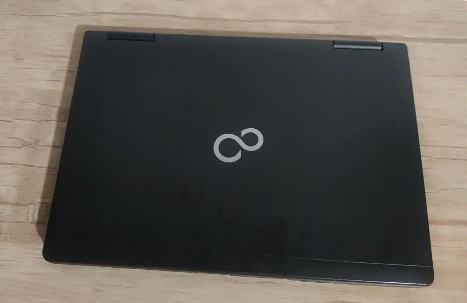 لب تاب|رایانه همراه|شاهین دژ, |دیوار