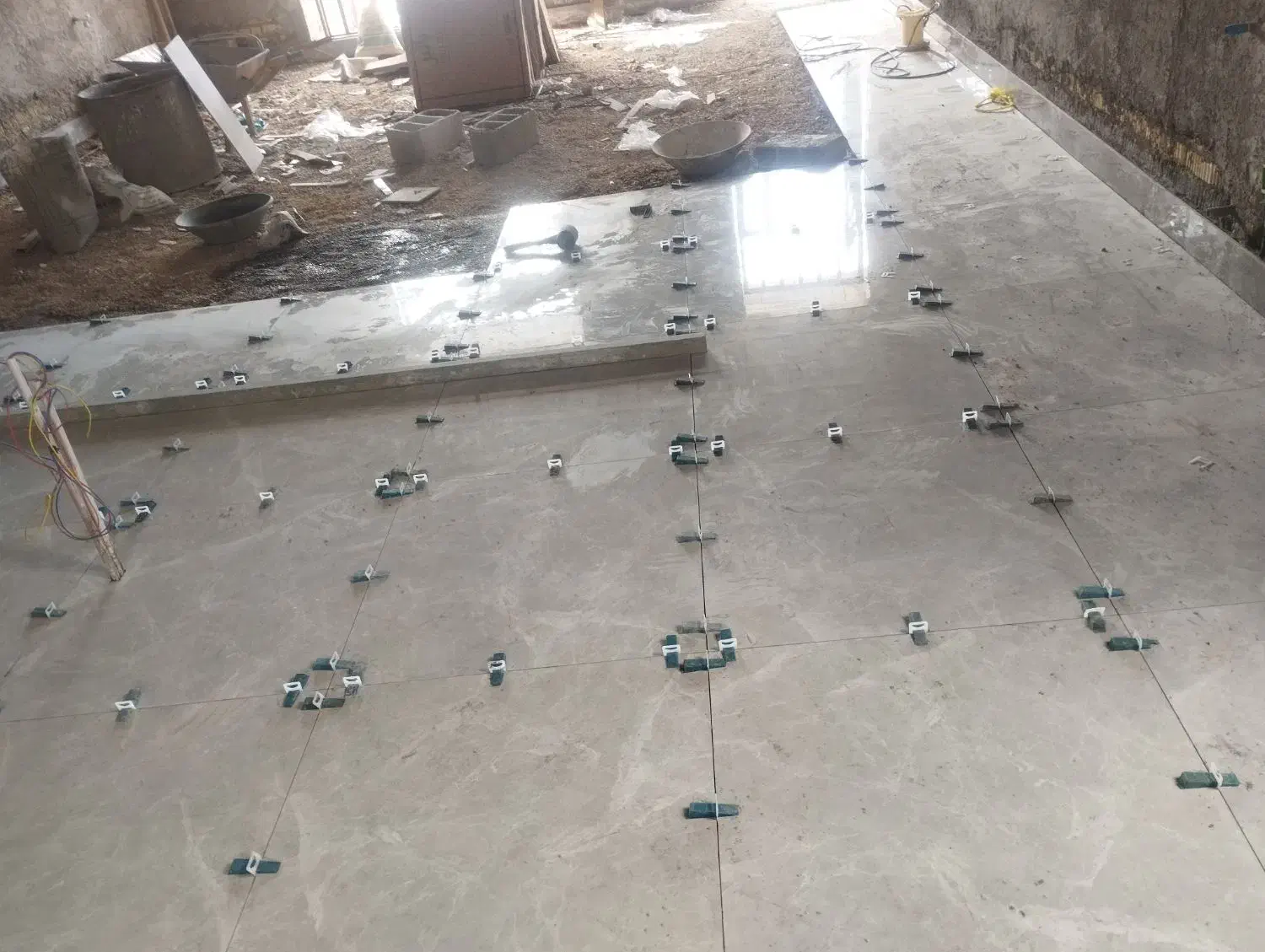 کاشی و سرامیک کاری. ساختمان|خدمات پیشه و مهارت|نی‌ریز, |دیوار