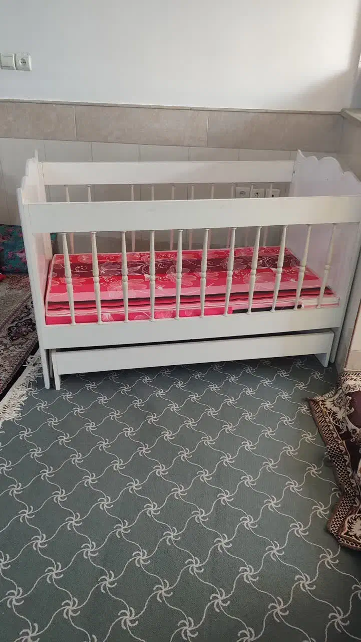 تخت بچه از نوزادی تا 6سالگی|اسباب و اثاث بچه|قم, قلعه کامکار|دیوار