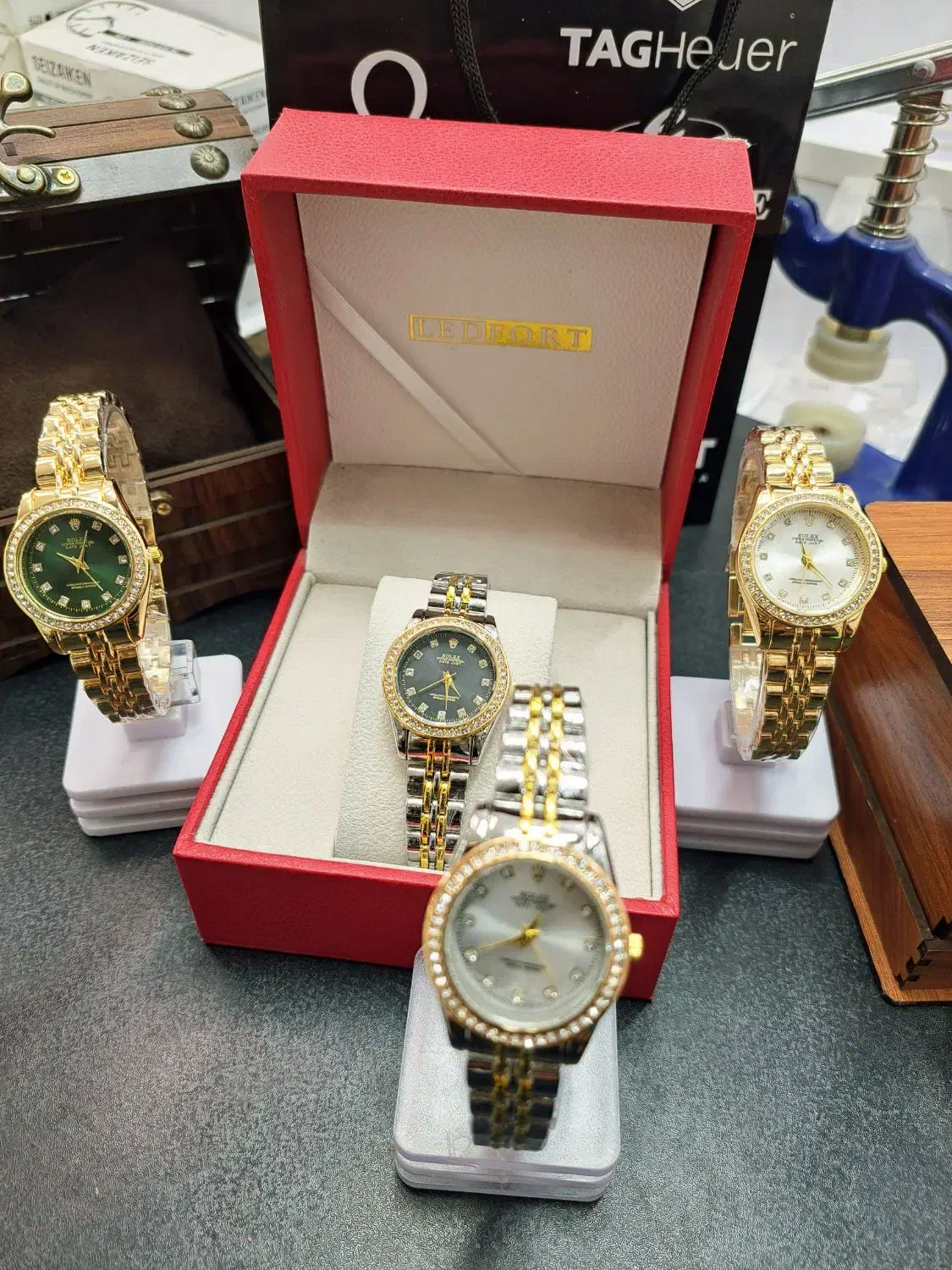 ساعت|ساعت|شیراز, شاهچراغ|دیوار