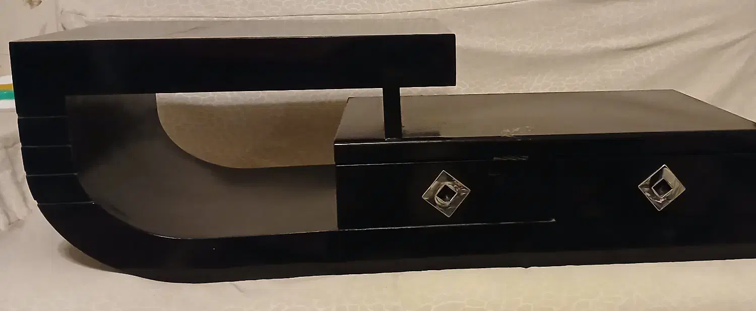 میز تلویزیون بسیار شیک در حد نو|میز تلویزیون|تبریز, |دیوار