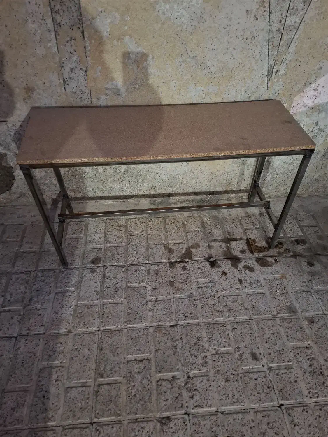 نیمکت نئوپان با پایه آهن|صندلی و نیمکت|مشهد, پنجتن|دیوار