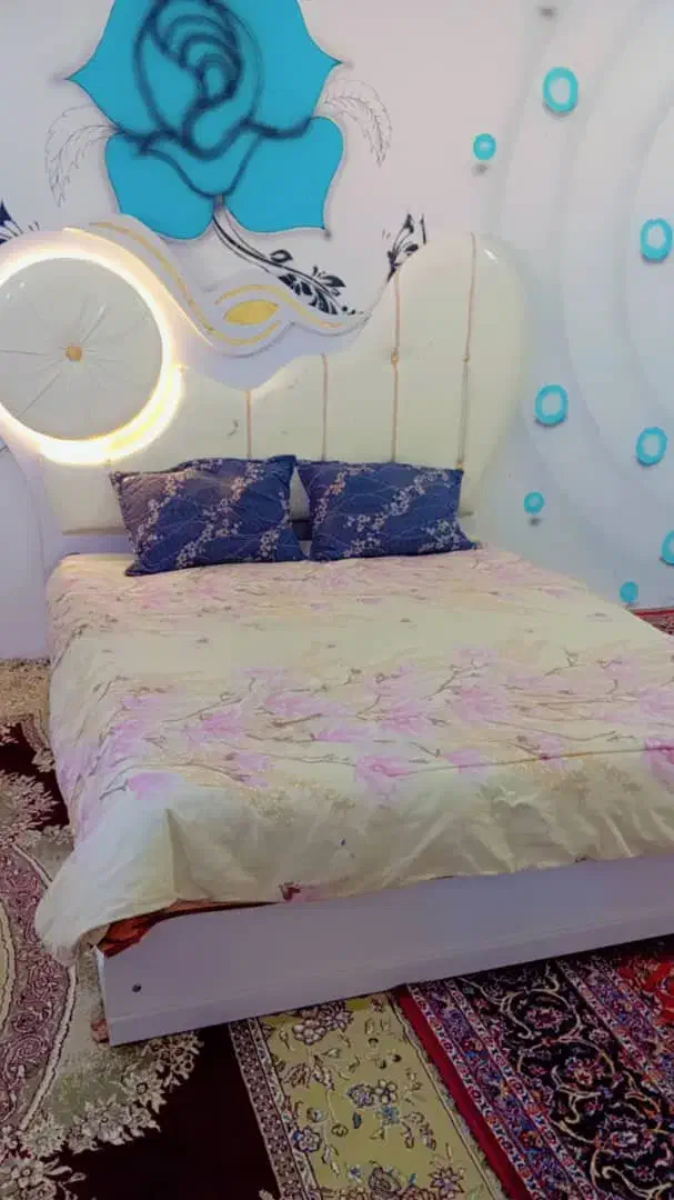 تخت خواب دونفره وجاکفشی وویترین در بستان|تخت و سرویس خواب|دشت آزادگان, |دیوار